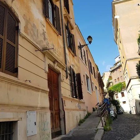 La Di Camilla In Trastevere Rome